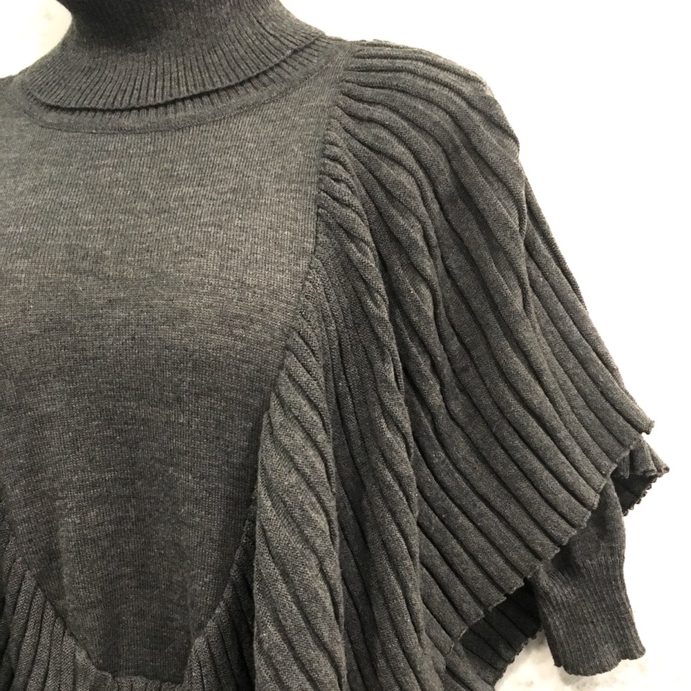 Amazing Sweater Dress With Body Cape Ruffle - Picture 6 of 8